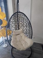 Hangstoel  zwart met  crème kussen in perfecte staat, Huis en Inrichting, Stoelen, Ophalen, Zo goed als nieuw, Zwart, Eén