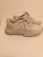 ADIDAS schoenen maat 39-1/3, Ophalen, Zo goed als nieuw