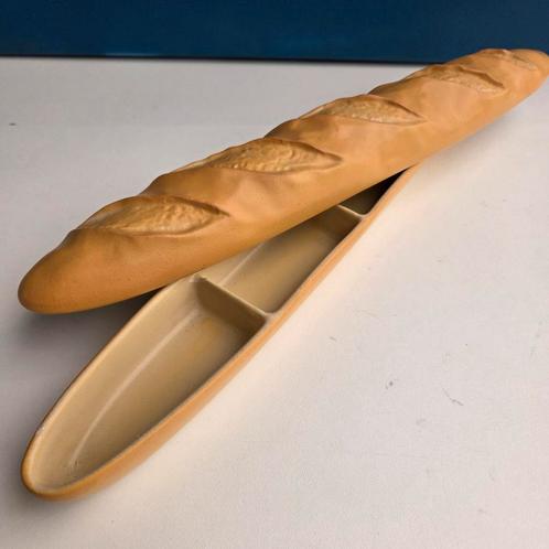 Grandioos aardewerk schaal in de vorm van een stokbrood, Antiek en Kunst, Antiek | Keramiek en Aardewerk, Ophalen of Verzenden