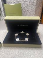 Van Cleef & Arpels Armband - Alhambra, Ophalen of Verzenden, Zo goed als nieuw, Wit, Goud