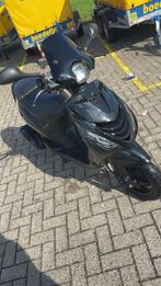 Piaggo zip, Fietsen en Brommers, Scooters | Piaggio, Zip, Ophalen of Verzenden, Zo goed als nieuw, Benzine