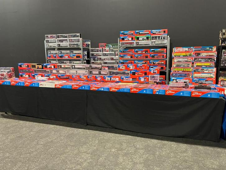 Tekno & Wsi Verzamelingen gezocht, Hobby en Vrije tijd, Modelauto's | 1:50, Zo goed als nieuw, Bus of Vrachtwagen, Tekno, Ophalen of Verzenden