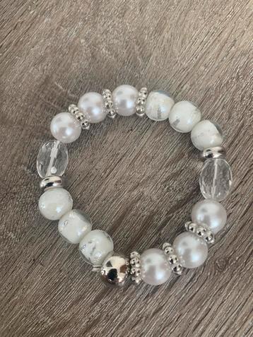 Partij 15 stuks elastische parel armbanden A95 beschikbaar voor biedingen