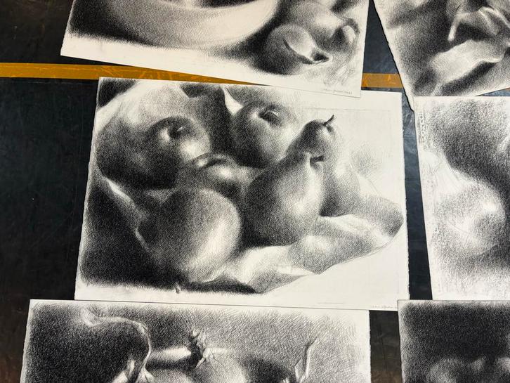 Arno van Iperen Stilleven houtskool groot formaat, Antiek en Kunst, Kunst | Tekeningen en Foto's, Ophalen