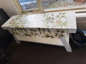 Riverdale sidetable site table wit beschikbaar voor biedingen