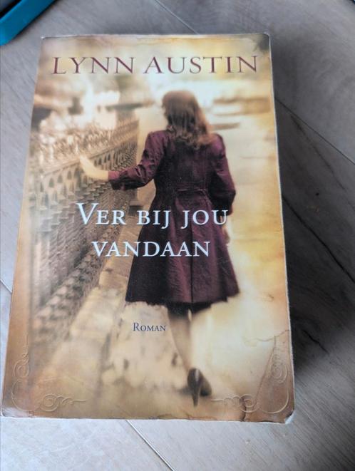 Lynn Austin - Ver bij jou vandaan, Boeken, Literatuur, Zo goed als nieuw, Ophalen of Verzenden