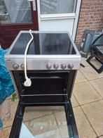 Verhuizing naa en huis met gas oven, Witgoed en Apparatuur, Fornuizen, Zo goed als nieuw, Gas, Vrijstaand, 4 kookzones