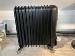 oliebadradiator 2500w zwart - delonghi - V551225.BG (Nieuw), Doe-het-zelf en Verbouw, Verwarming en Radiatoren, Ophalen, 30 tot 80 cm