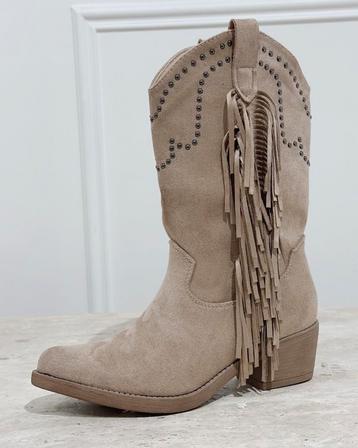 Cowboy boots met franjes beschikbaar voor biedingen