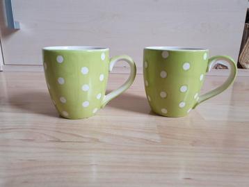 2 Koffie koppen mokken met polkadot stippen print beschikbaar voor biedingen