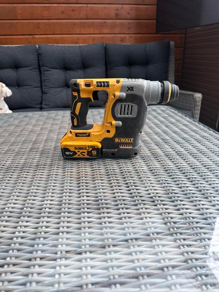Dewalt DCH273 Combihamer + 5Ah Accu, Doe-het-zelf en Verbouw, Gereedschap | Boormachines, Gebruikt, Boor- en/of Breekhamer, 600 watt of meer