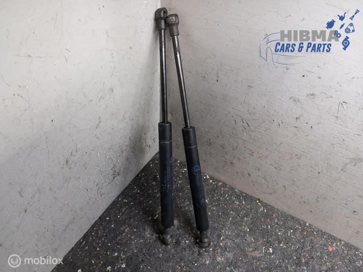 BMW 3-serie E46 Gasveer Motorkap Set 8202688 1998 t/m 2005, Auto-onderdelen, Klein materiaal, BMW, Gebruikt, Ophalen of Verzenden