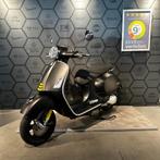 VESPA GTS 300 SUPERTECH 2022 1.175KM INCL. GARANTIE EN AKRA, Scooter, 300 cc, Bedrijf, 1 cilinder