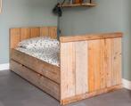 Bed 90 x 200 steigerhout, Kinderen en Baby's, Kinderkamer | Bedden, Ophalen, 85 tot 100 cm, Zo goed als nieuw, Matras