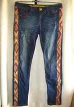 Desigual jeans stretch Maat 32 M leuke details damesmaat 38, Desigual, Ophalen of Verzenden, Zo goed als nieuw, W30 - W32 (confectie 38/40)