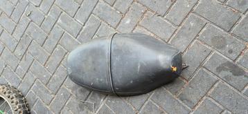 piaggio sfera zadel beschikbaar voor biedingen
