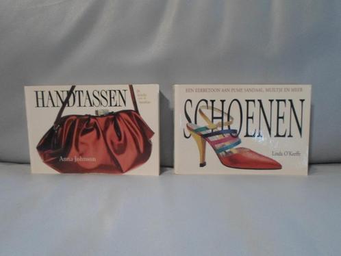 Boek Schoenen Linda O'Keeffe & Handtassen Anna Johnson, Boeken, Mode, Zo goed als nieuw, Mode algemeen, Ophalen of Verzenden