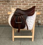 Springzadel Forestier 17 inch met beugels en beugelriemen, Ophalen of Verzenden, Gebruikt, Springen