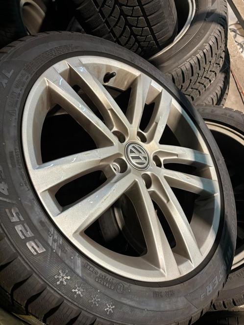 originele vw GTI winterset 17", Auto-onderdelen, Banden en Velgen, Banden en Velgen, Winterbanden, 17 inch, 225 mm, Personenwagen
