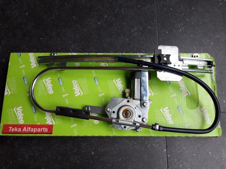 Mercedes W202 C-klasse Raammechanisme Valeo 850247 RA, Auto-onderdelen, Ruiten en Toebehoren, Mercedes-Benz, Nieuw, Ophalen of Verzenden