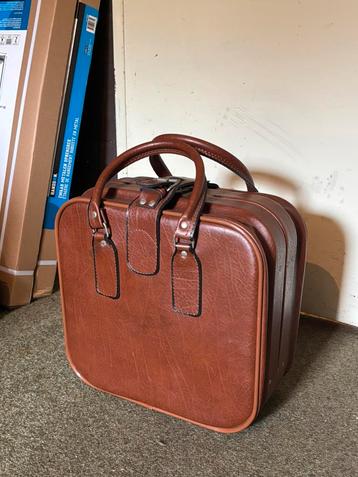 Leren tas/koffer beschikbaar voor biedingen