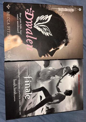 Dwalen en Finale van de hush hush sage serie beschikbaar voor biedingen