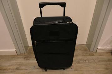 Handbagage koffer, zwart, reistas op wieltjes.