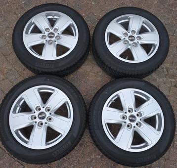Nieuw winterbanden 195/60-16 & velgen MINI F54 Clubman 15-24 beschikbaar voor biedingen