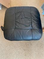 Lederen stoel met Voetenbank, Huis en Inrichting, Fauteuils, Ophalen, Minder dan 50 cm, Gebruikt, 75 tot 100 cm