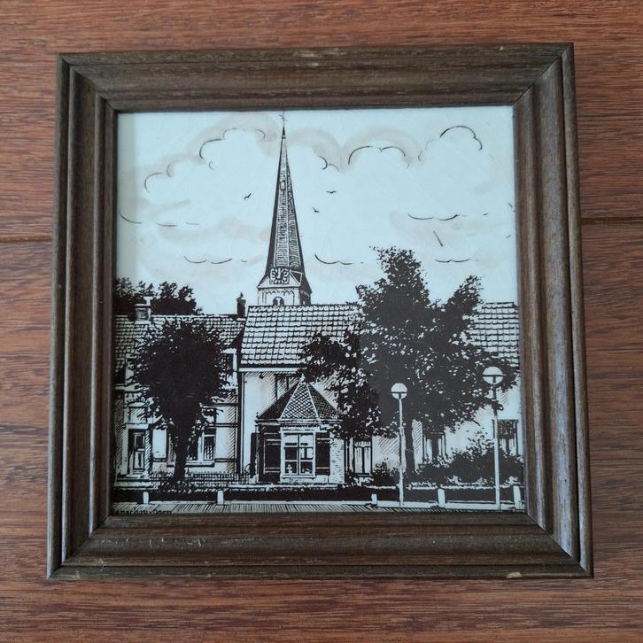 Ingelijste bruine tegel 15 x 15 cm Benschop-Dorp, Antiek en Kunst, Antiek | Wandborden en Tegels, Ophalen of Verzenden