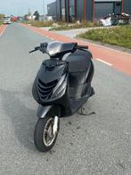 Zip 2t 70cc, Fietsen en Brommers, Scooters | Piaggio, Ophalen, Tweetakt, Zo goed als nieuw, Maximaal 25 km/u