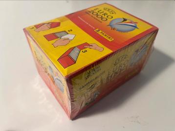 Gesealde box voetbalplaatjes stickers Panini EK Euro 2000 beschikbaar voor biedingen