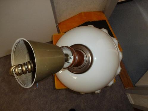 Glazen hanglamp met golfrand compleet en onbeschadigd, Huis en Inrichting, Lampen | Hanglampen, Gebruikt, 50 tot 75 cm, Glas, Hout