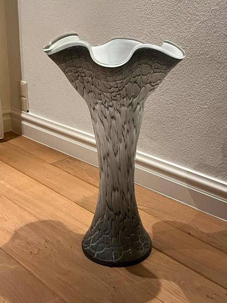 Design glazen vaas - decoratief object- glaskunst, Huis en Inrichting, Woonaccessoires | Vazen, Zo goed als nieuw, Overige kleuren