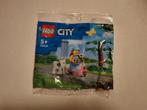 Lego City 30639 Dog Park and Scooter polybag, Ophalen of Verzenden, Zo goed als nieuw