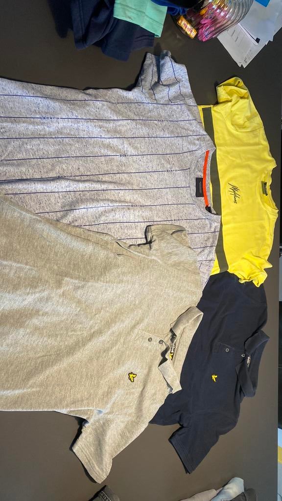 4 t-shirts met de maat 14/15/ 176 diverse merken, Kinderen en Baby's, Kinderkleding | Maat 176, Ophalen of Verzenden, Zo goed als nieuw