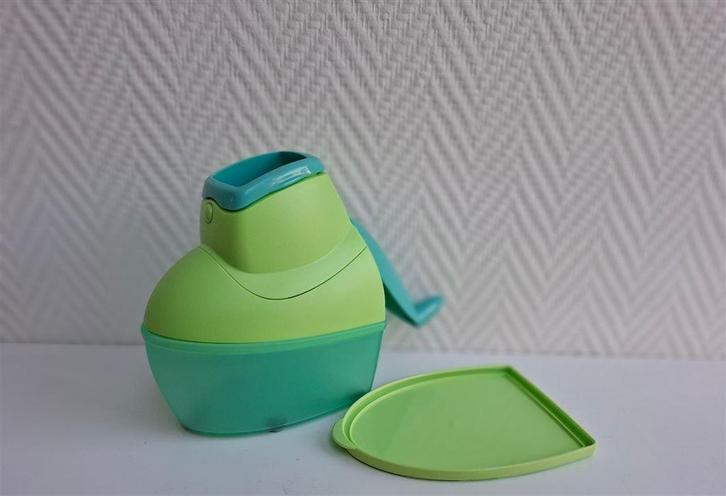 T051 Kaasmolen, Cheesmill en meer Tupperware, Huis en Inrichting, Keuken | Tupperware, Zo goed als nieuw, Overige typen, Groen