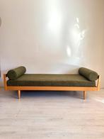 Vintage daybed jaren 50/60 in mosgroene teddy bouclé, Huis en Inrichting, Banken | Sofa's en Chaises Longues, Ophalen, Hout, Eenpersoons