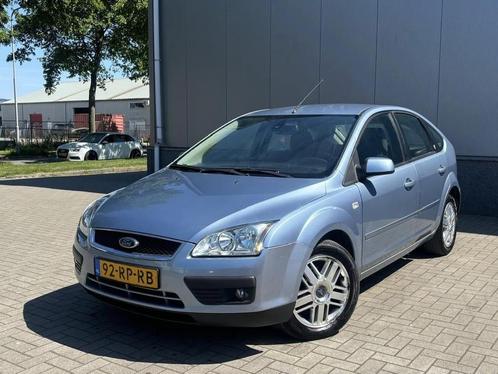Ford Focus 1.6-16V Ghia Automaat/ Trekhaak/Airco, Auto's, Ford, Bedrijf, Te koop, Focus, ABS, Airconditioning, Boordcomputer, Centrale vergrendeling