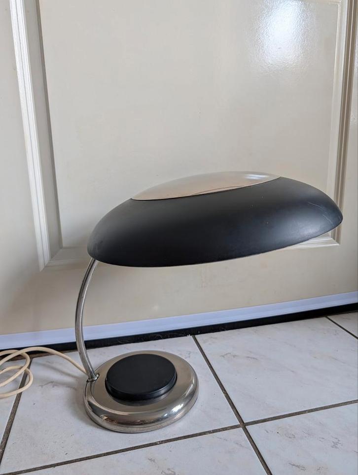 Veb leuchten bau  lengeveld ddr Bauhaus stijl., Huis en Inrichting, Lampen | Tafellampen, Zo goed als nieuw, Kunststof, Metaal