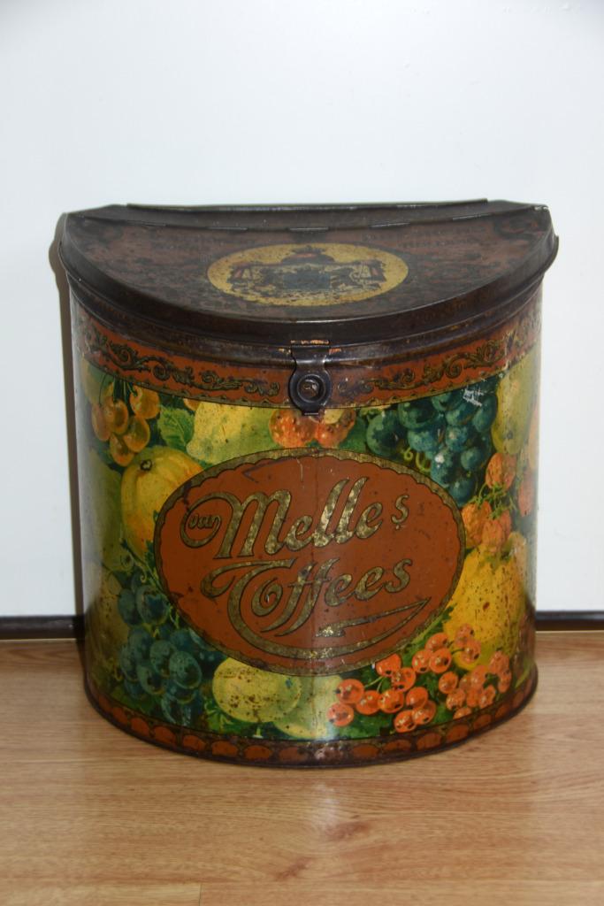 Groot Van Melle's half cilindrisch Toffees blik met fruit, Verzamelen, Blikken, Gebruikt, Overige, Overige merken, Ophalen of Verzenden