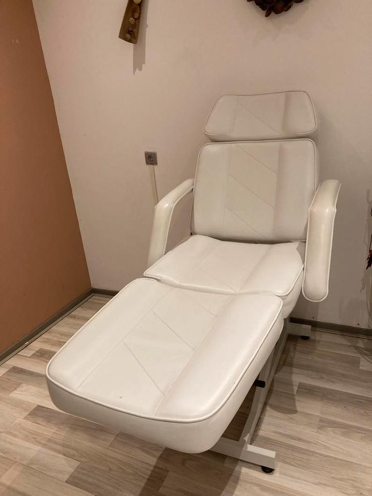 Elektrische behandelstoel - Professioneel, Witgoed en Apparatuur, Persoonlijke-verzorgingsapparatuur, Gebruikt, Ophalen of Verzenden