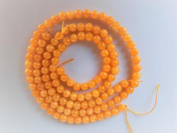 Jade honinggele tint kraal rond 6.2-6.4 en 10 mm beschikbaar voor biedingen