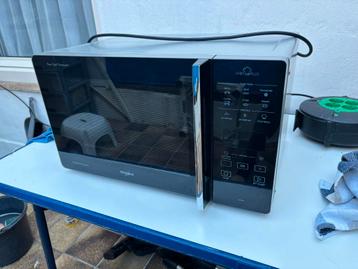 Grijze MagnetronOven Whirlpool - Werkt Goed - Schoon beschikbaar voor biedingen