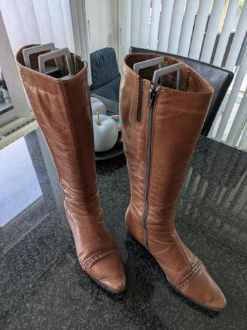 Dames Laarzen beschikbaar voor biedingen