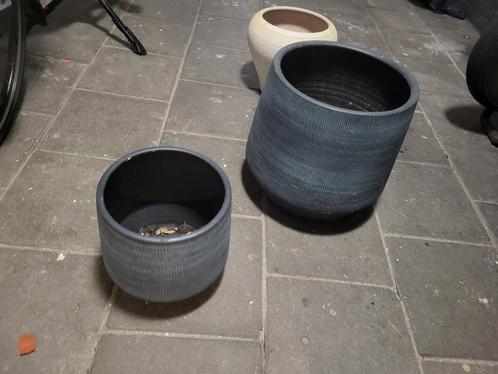 2x zelfde stenen ronde plantenbak zonder gat in bodem, Huis en Inrichting, Overige Huis en Inrichting, Zo goed als nieuw, Ophalen