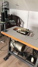 Industruiel Overlock machiene, Hobby en Vrije tijd, Naaimachines en Toebehoren, Ophalen of Verzenden, Zo goed als nieuw