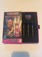 Red Dragon Peter Wright Snakebite Mamba Rainbow 90% 22g, Ophalen of Verzenden, Zo goed als nieuw, Pijlen