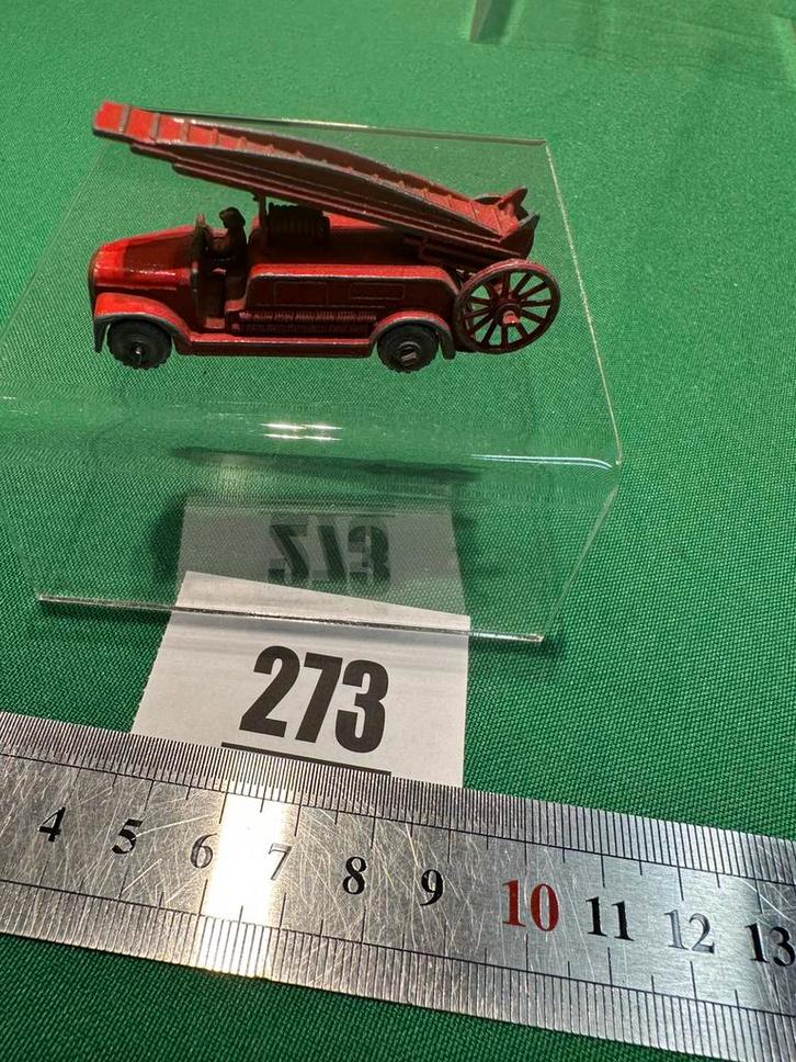 273 Lesney schaal ? brandweerwagen met ladderwagen, Hobby en Vrije tijd, Modelauto's | 1:87, Gebruikt, Auto, Lesney, Ophalen of Verzenden