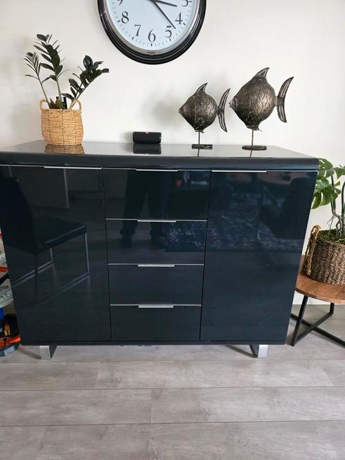 Mooie hoogglans zwart dressoir kast, Huis en Inrichting, Kasten | Dressoirs, Zo goed als nieuw, 50 tot 75 cm, Ophalen